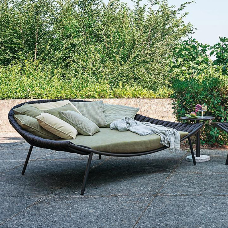Outdoor rattan sofa round bed HS-D2004